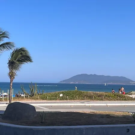 Apto na Praia do Forte-2